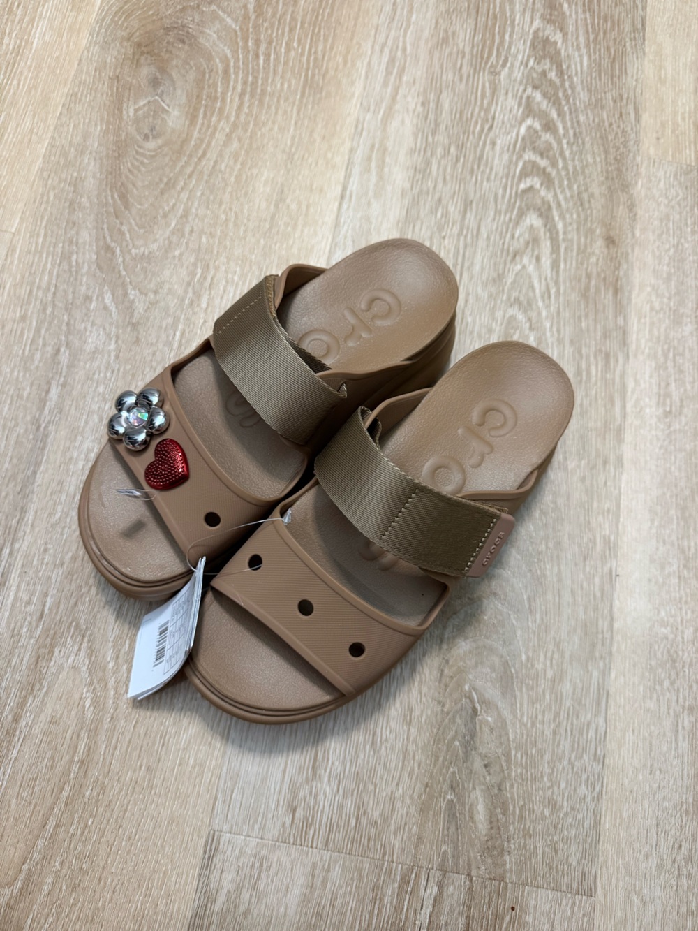 NWOT Crocs Soho Two Strap Sandal Sepia Women's 8 with 3 FREE JIBBITZ - Picture 2 of 8